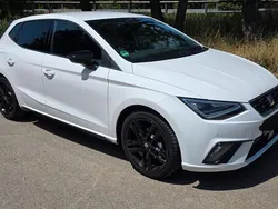 Weiß Gebraucht 2024 Seat Ibiza Black Edition Kleinwagen | 22.900 € (Etwas zu teuer)