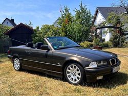 Braun Gebraucht 1997 BMW 320 Cabriolet Cabrio | 8.300 € (Fairer Preis)