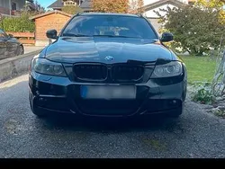 Schwarz Gebraucht 2009 BMW 330 Kombi | 12.100 €