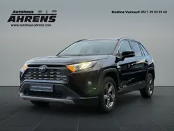 Tiefschwarz mica metallic (metallic) Gebraucht 2020 Toyota RAV4 Hybrid Team SUV | 34.290 € (Fairer Preis)