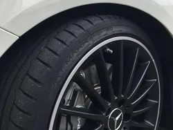 Weiß Gebraucht 2018 Mercedes A45 AMG AMG Limousine | 33.900 € (Fairer Preis)