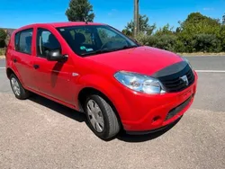 Rot Gebraucht 2006 Dacia Sandero Kleinwagen | 1.600 €