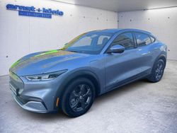 Blau Gebraucht 2022 Ford Mustang Mach-E SUV | 31.970 € (Fairer Preis)