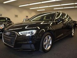 Schwarz Gebraucht 2017 Audi A3 Sportback Ambiente Kleinwagen | 14.999 € (Fairer Preis)