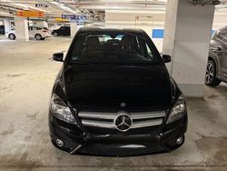 Schwarz Gebraucht 2012 Mercedes B200 Van / Kleinbus | 12.600 € (Fairer Preis)