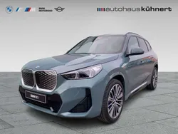 Cape york grün metallic Gebraucht 2024 BMW iX1 M Sport SUV | 53.940 € (Teuer)