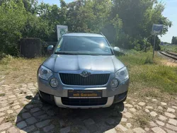 Grau Gebraucht 2012 Skoda Yeti Plus Edition SUV | 7.399 € (Fairer Preis)
