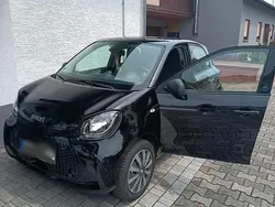 Schwarz Gebraucht 2021 Smart ForFour Electric Drive Kleinwagen | 8.499 € (Fairer Preis)