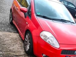 Rot Gebraucht 2007 Fiat Grande Punto Kleinwagen | 2.850 € (Fairer Preis)