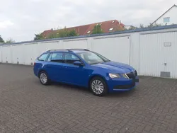 Blau Gebraucht 2018 Skoda Octavia Ambition Kombi | 9.499 € (Superpreis)