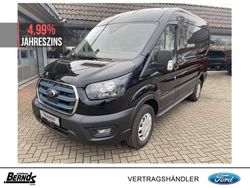 Obsidian schwarz metallic Gebraucht 2022 Ford E-Transit Trend Van | 47.481 €