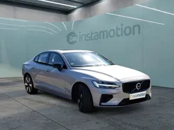 Silber Gebraucht 2024 Volvo S60 Limousine | 46.750 € (Teuer)