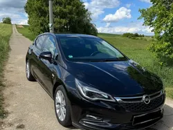 Schwarz Gebraucht 2019 Opel Astra Edition Limousine | 12.900 € (Etwas zu teuer)