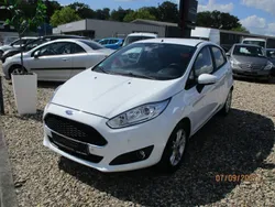 Weiß Gebraucht 2017 Ford Fiesta Celebration Kleinwagen | 2.999 € (Guter Preis)