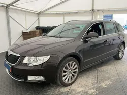 Braun Gebraucht 2012 Skoda Superb Exclusive Kombi | 12.990 € (Teuer)