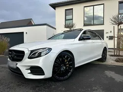 Weiß Gebraucht 2018 Mercedes E220 AMG Limousine | 24.999 €