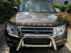Braun Gebraucht 2018 Mitsubishi Pajero Edition SUV | 44.499 €