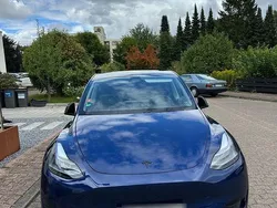 Blau Gebraucht 2024 Tesla Model Y Standard Range SUV | 35.490 € (Fairer Preis)