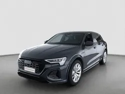 Grau (magnetgrau) Gebraucht 2024 Audi SQ8 e-tron Ambiente SUV | 72.410 € (Teuer)
