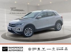 Grau (ascotgrau) Gebraucht 2024 VW T-Roc Style SUV | 27.890 € (Superpreis)
