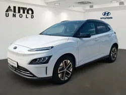 Serenity white / phantom black / Neu 2024 Hyundai Kona Trend SUV | 33.990 € (Etwas zu teuer)