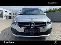 Silber Gebraucht 2023 Mercedes T160 Progressive Van / Kleinbus | 34.379 €
