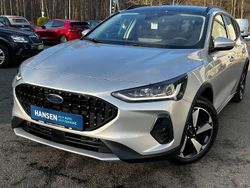 Silber Gebraucht 2024 Ford Focus Active X Limousine | 25.500 € (Fairer Preis)