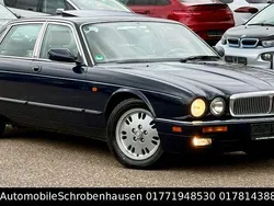 Blau Gebraucht 1995 Jaguar XJ40 Limousine | 5.999 €