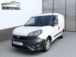 Weiß Gebraucht 2021 Fiat Doblò Van / Kleinbus | 11.990 € (Fairer Preis)