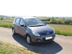 Grau Gebraucht 2012 Hyundai i20 Kleinwagen | 2.200 €