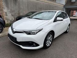 Super white 2 Gebraucht 2016 Toyota Auris Comfort Limousine | 8.990 € (Guter Preis)