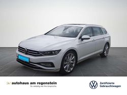 Oryxweiß perlmutteffekt Gebraucht 2019 VW Passat Elegance Kombi | 29.940 € (Teuer)