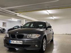 Grau Gebraucht 2005 BMW 118 Sport Line Kleinwagen | 4.150 € (Fairer Preis)