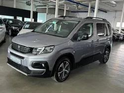 Grau Gebraucht 2019 Peugeot Rifter GT-line Van / Kleinbus | 19.900 € (Etwas zu teuer)