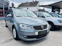 Grau Gebraucht 2008 VW Touran Highline Van / Kleinbus | 2.990 € (Fairer Preis)