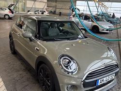 Grau Gebraucht 2020 Mini ONE Kleinwagen | 16.900 € (Etwas zu teuer)