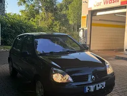 Schwarz Gebraucht 2004 Renault Clio II Expression Limousine | 1.999 € (Fairer Preis)
