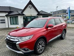 Rot Gebraucht 2016 Mitsubishi Outlander Plus SUV | 17.850 € (Fairer Preis)