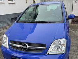 Blau Gebraucht 2005 Opel Meriva Van / Kleinbus | 3.500 € (Teuer)