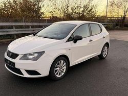 Weiß Gebraucht 2012 Seat Ibiza Style Limousine | 5.090 € (Etwas zu teuer)