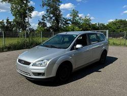 Silber Gebraucht 2007 Ford Focus Style Kombi | 1.200 € (Superpreis)