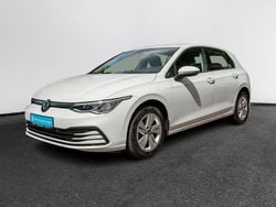 Pure white Gebraucht 2022 VW Golf VIII Life Limousine | 19.440 € (Guter Preis)