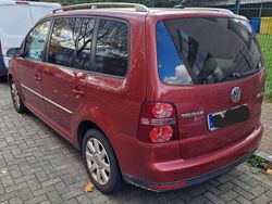 Rot Gebraucht 2007 VW Touran Highline Van / Kleinbus | 5.247 € (Fairer Preis)