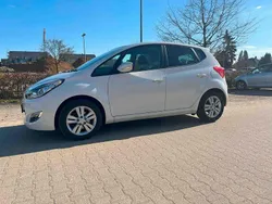 Weiß Gebraucht 2013 Hyundai ix20 Comfort Van / Kleinbus | 8.900 € (Fairer Preis)