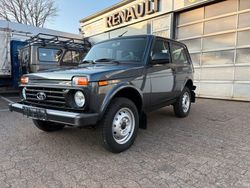Grau Gebraucht 2021 Lada niva SUV | 18.990 €