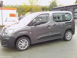 Grau Gebraucht 2022 Citroën Berlingo Live Van / Kleinbus | 13.990 € (Guter Preis)