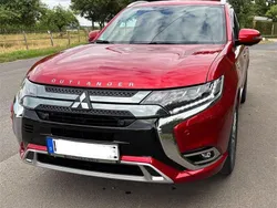 Rot Gebraucht 2020 Mitsubishi Outlander P-HEV Plus SUV | 24.950 € (Etwas zu teuer)