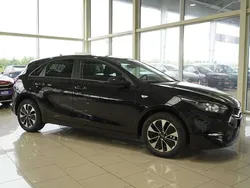 Zilinaschwarz Neu 2025 Kia Ceed Limousine | 21.910 € (Guter Preis)