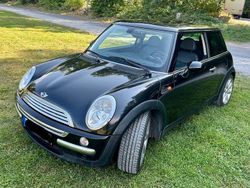 Schwarz Gebraucht 2003 Mini Cooper Kleinwagen | 2.480 €