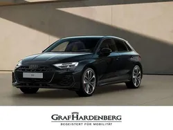 Mythosschwarz metallic Neu 2025 Audi S3 Sportback Kombi | 61.690 € (Etwas zu teuer)